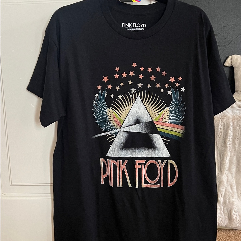 73 Black Pink Floyd Tee NWOT
